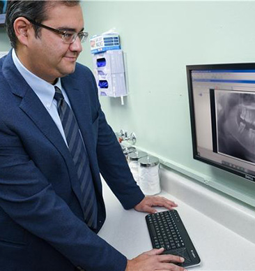 Dr Shahin Ghobadi DMD | Oral Surgeon